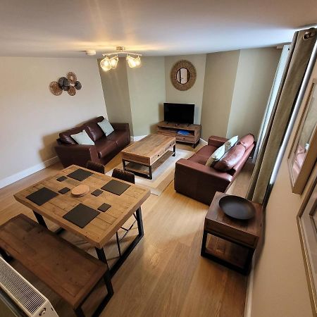 Llys Bach Apartment At Llys Aeron Aberaeron Eksteriør bilde