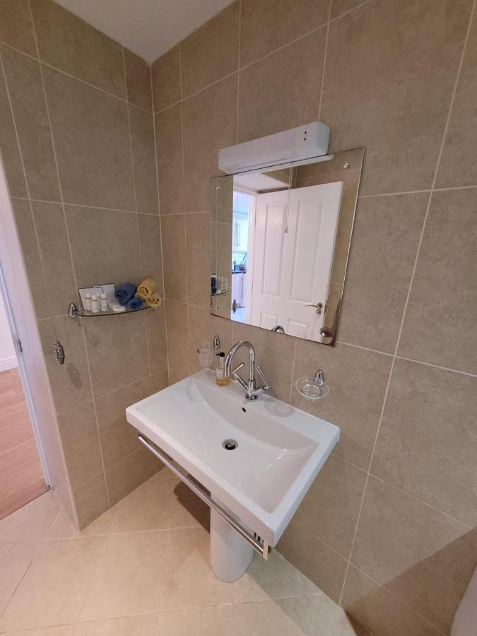 Llys Bach Apartment At Llys Aeron Aberaeron Eksteriør bilde