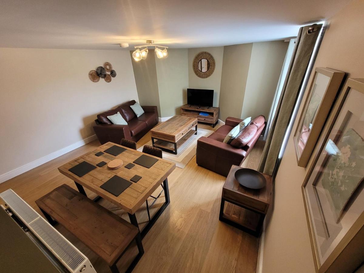 Llys Bach Apartment At Llys Aeron Aberaeron Eksteriør bilde