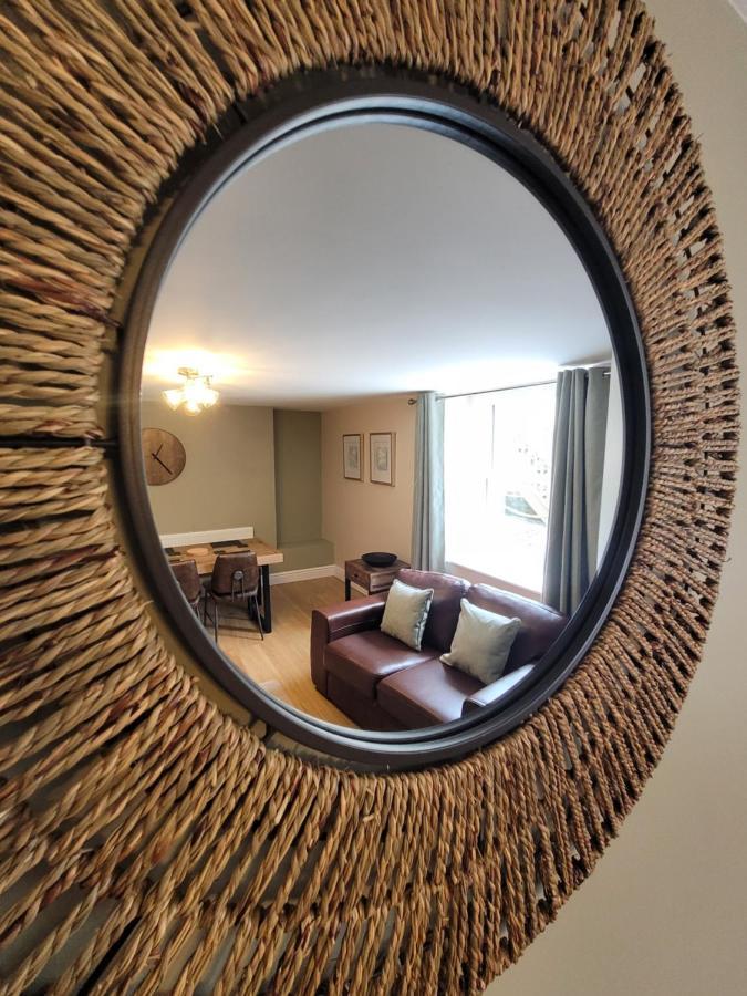 Llys Bach Apartment At Llys Aeron Aberaeron Eksteriør bilde